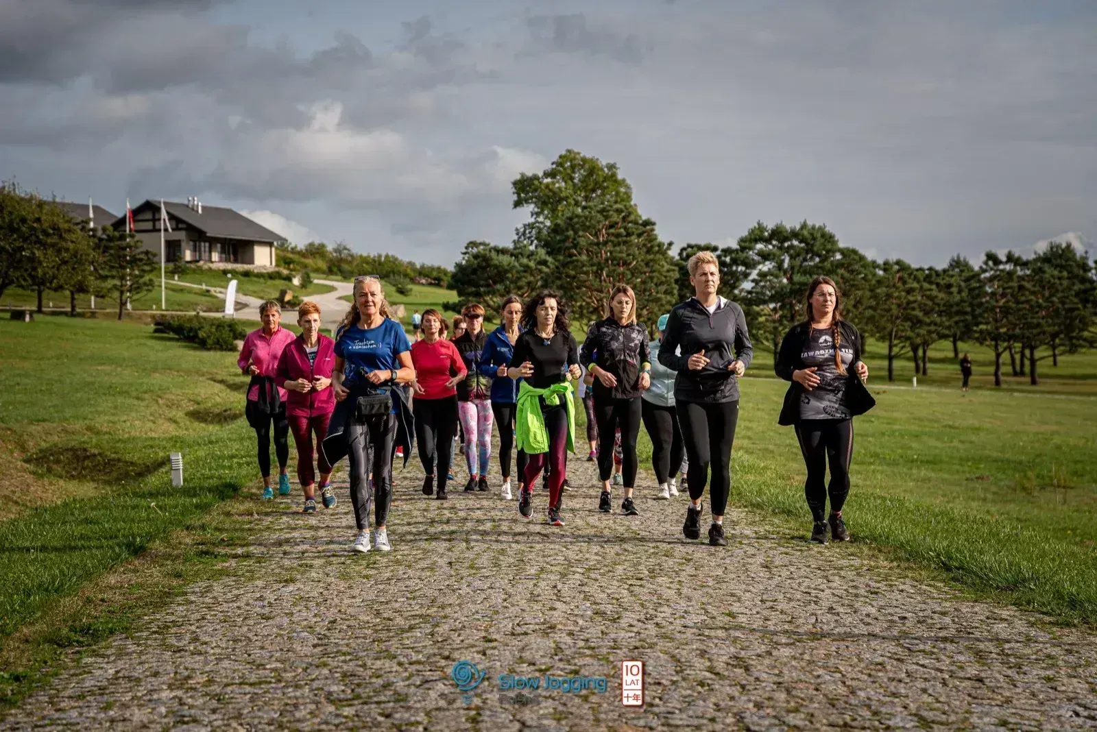Polska społeczność slow joggingu w ruchu — wspólny trucht